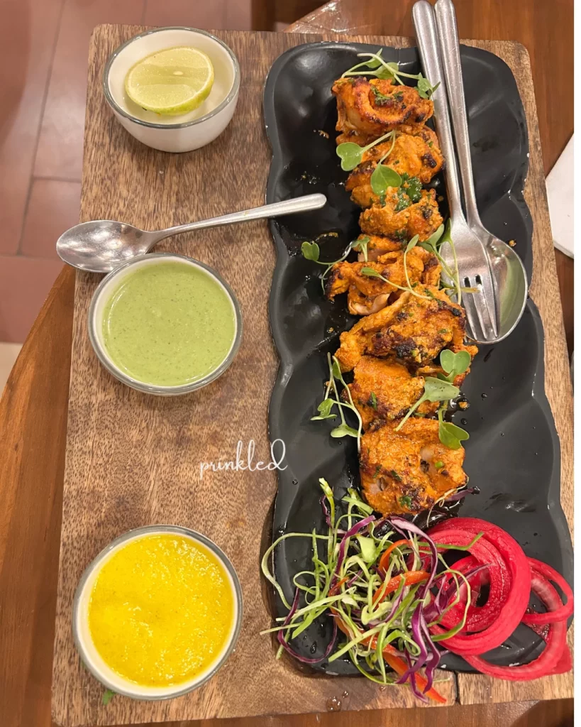 Laska Countryside Kitchen & Bar, Chandigarh: Restaurants in Chandigarh